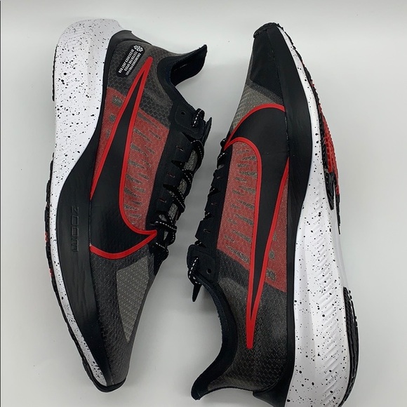 • NIKE ZOOM GRAVITY black/university red-white - Picture 9 of 16